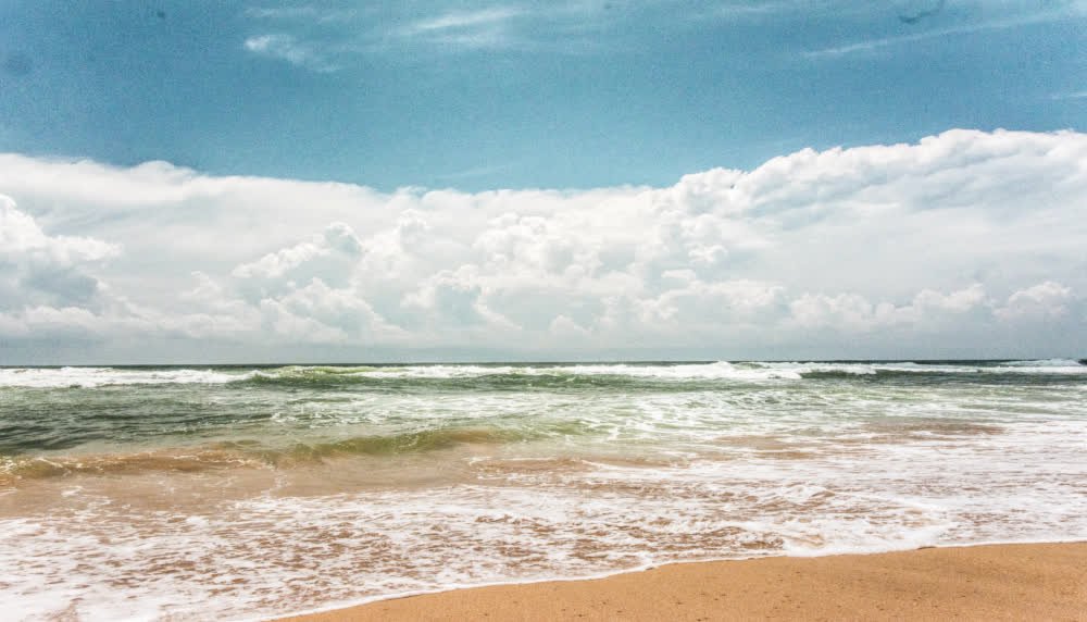 wewala beach hikkaduwa